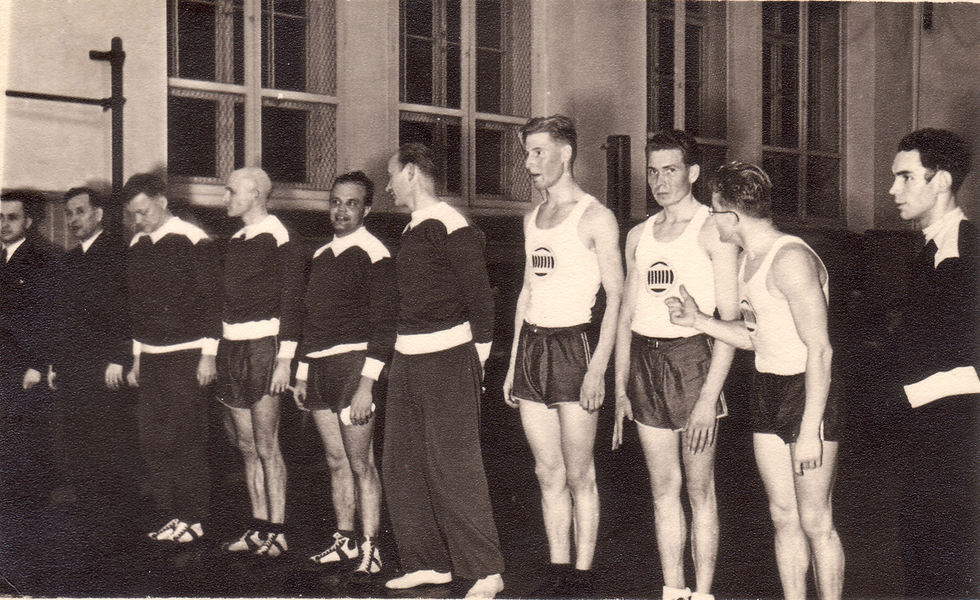 Tallinna Tehnikaülikooli ja Tartu Ülikooli õppejõudude võrkpallikohtumine 1938