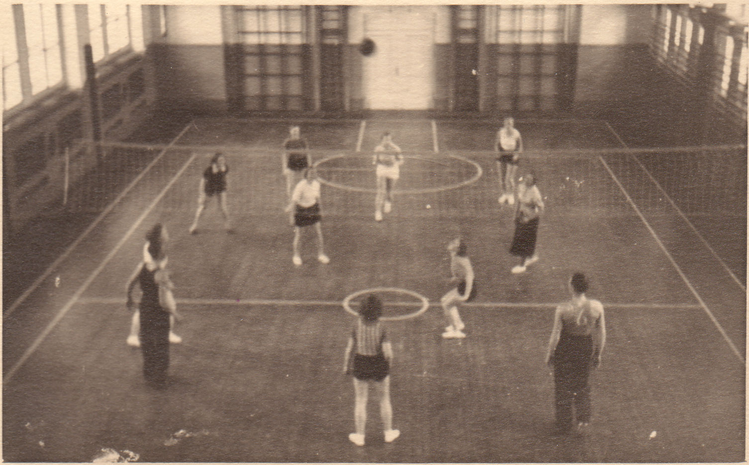 Võrkpalli treeningtund Tartus u 1937-1938