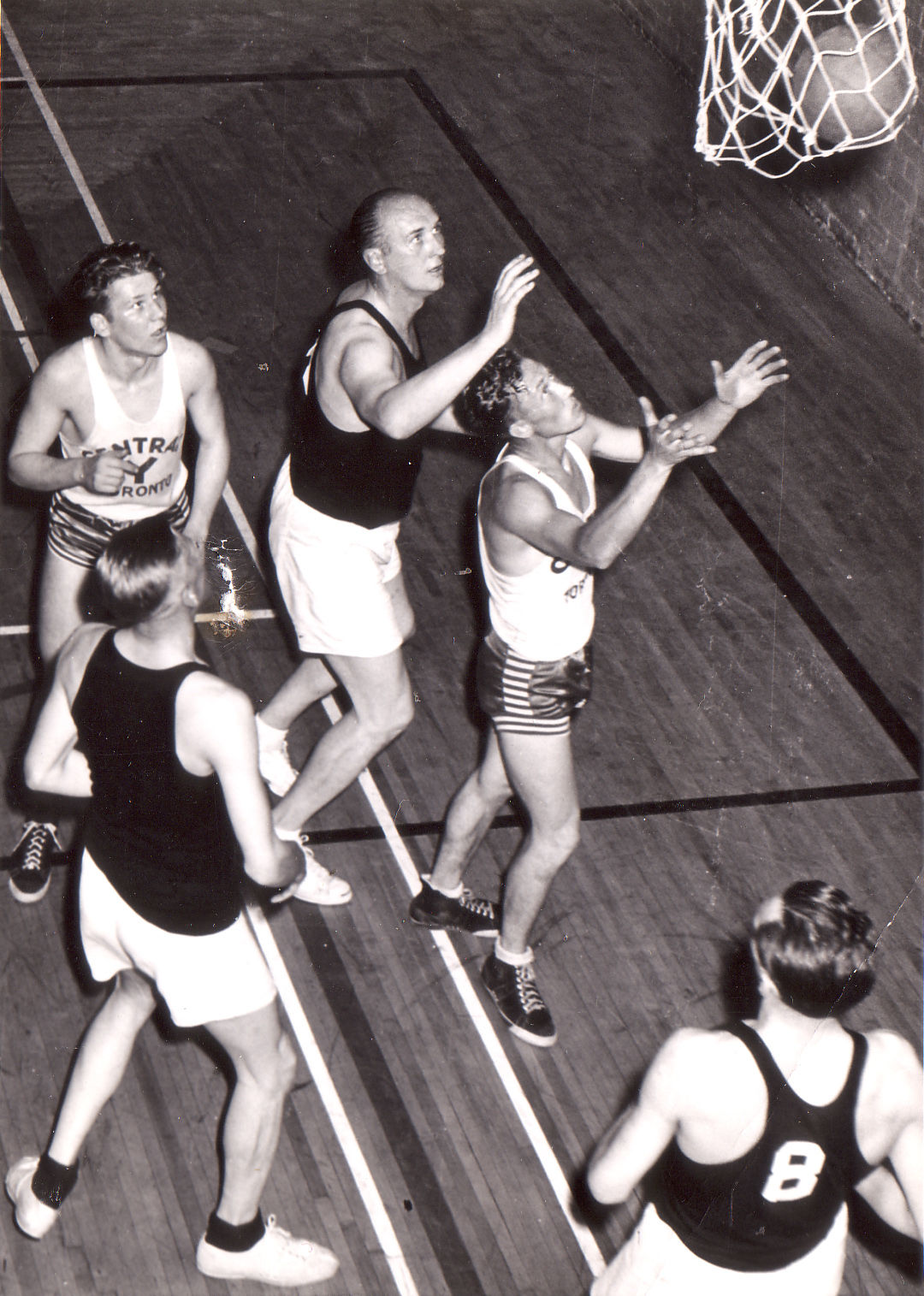 Korvpallivõistlused Toronto ESS Kalev-Central YMCA