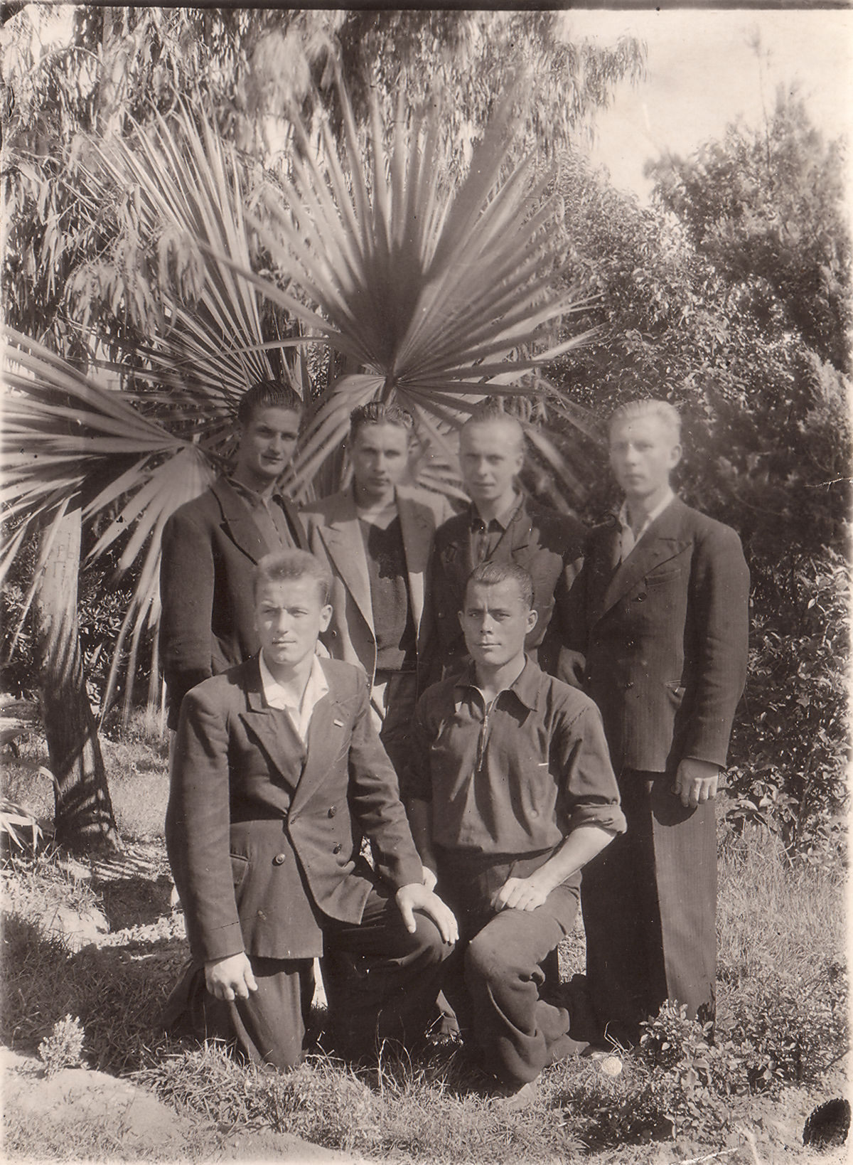 Tallinna Kalevi korvpallimeeskond Suhhumis 1944