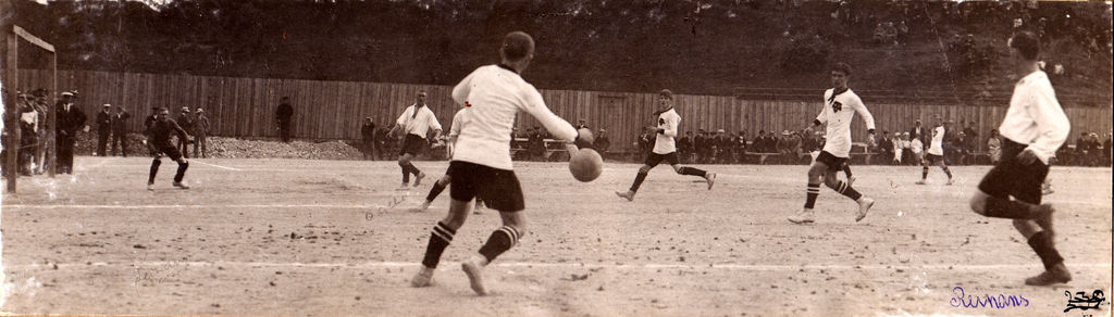 Jalgpallimäng "Kalev" - "Helsingi Kisaveikot" 1914