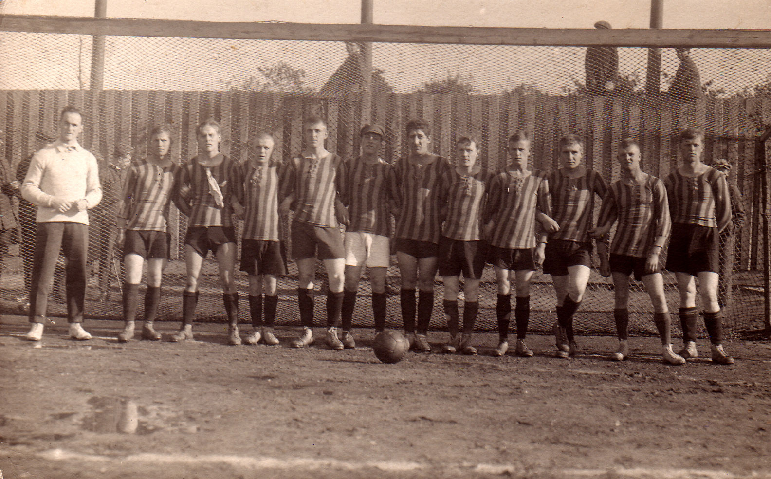 Üliõpilaste Spordiseltsi Sport - Türi Lembitu kohtumine jalgpallis Tallinnas 1921