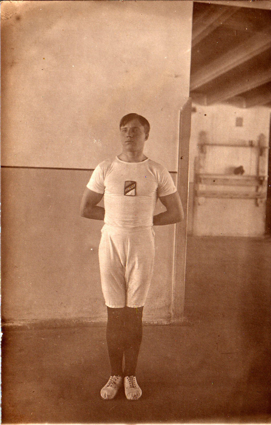 Tartu kalevlane esindusdressis 1920. aa