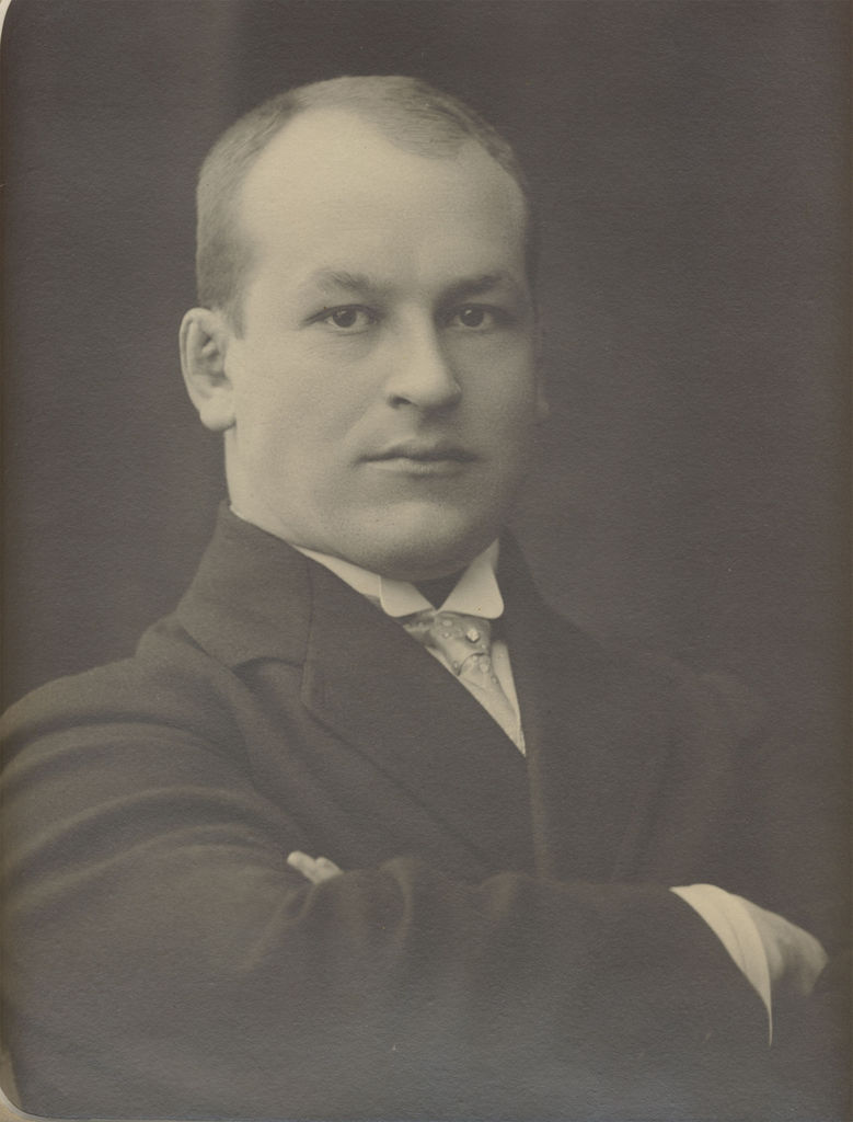Raskejõustiklane Julius Tomson