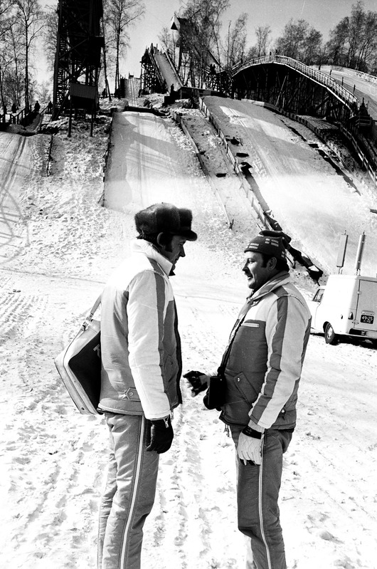 Suusatreener Anti Levandi ja spordikohtunik Hillar Mändalu 1982. aasta NSV Liidu rahvaste spartakiaadil