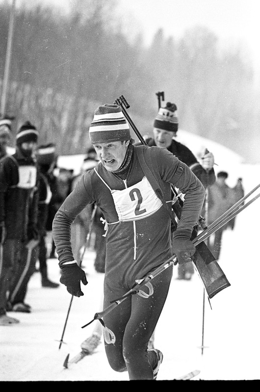 Laskesuusataja Lembit Lätt laskeseeria alas