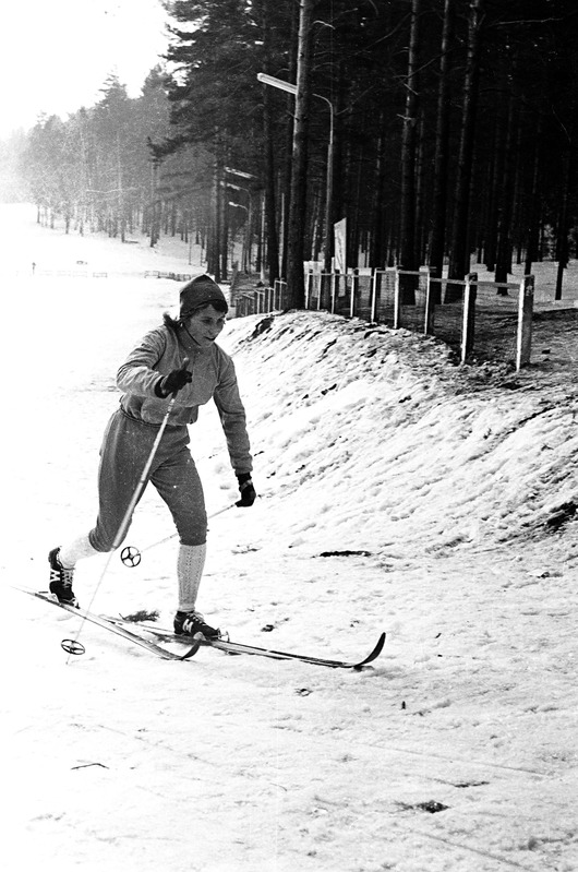 Naissuusataja Eda Veeber suusarajal