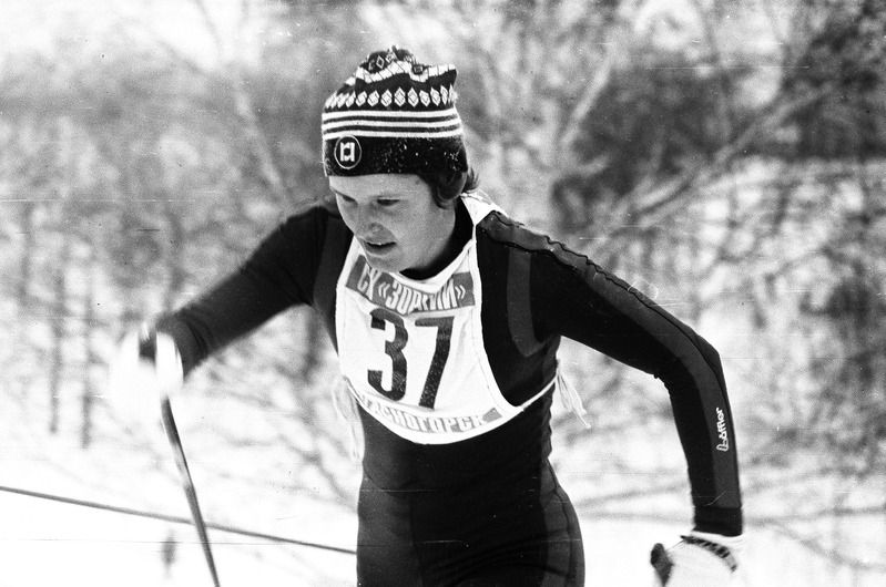 Naissuusataja murdmaadistantsil