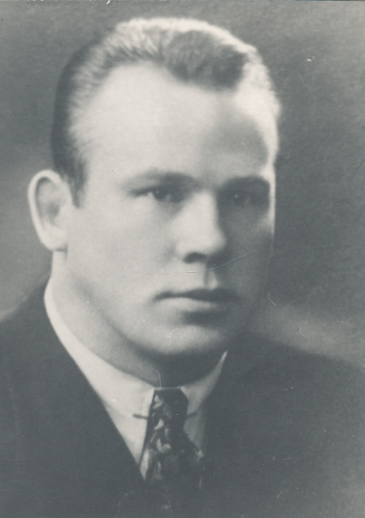 Eesti Panga ametnik  maadleja Johannes Kotkas