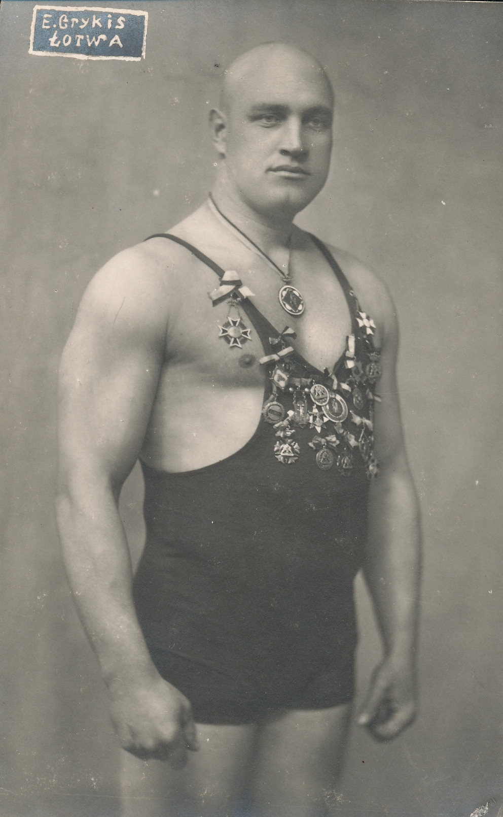 Raskejõustiklane E. Grykis