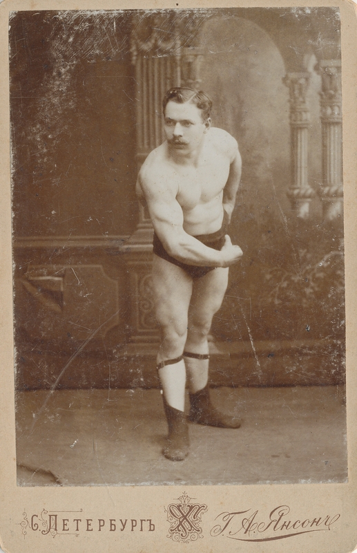 Raskejõustiklane Aleksander Schneider