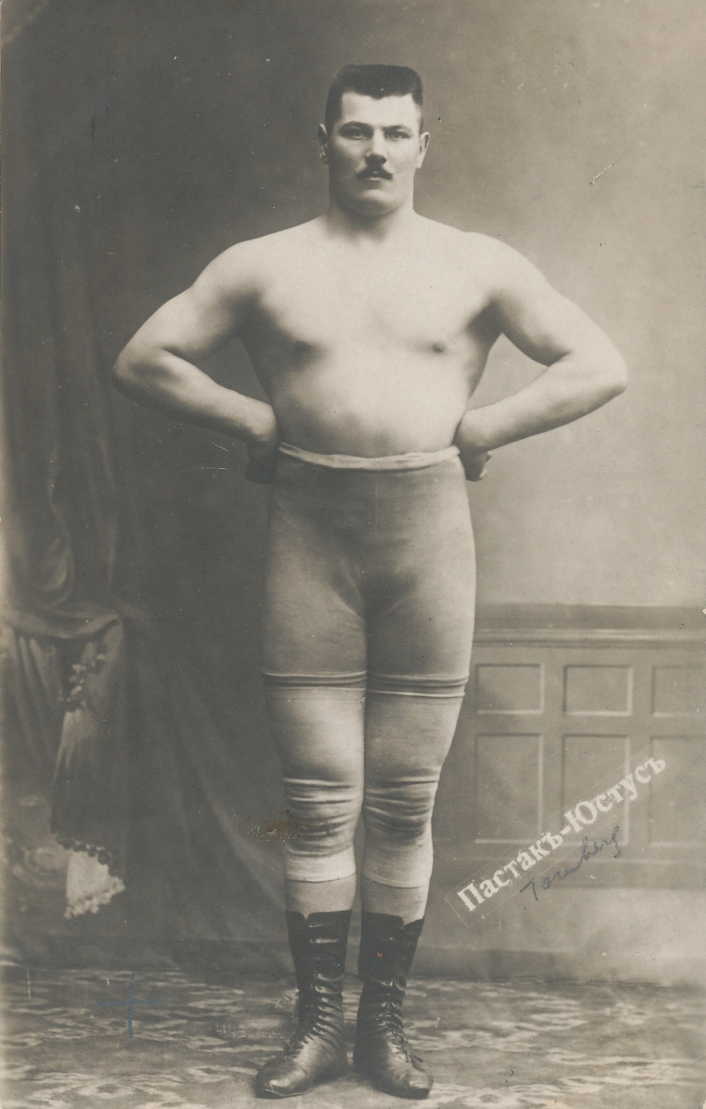 Elukutseline maadleja Karl Tomberg