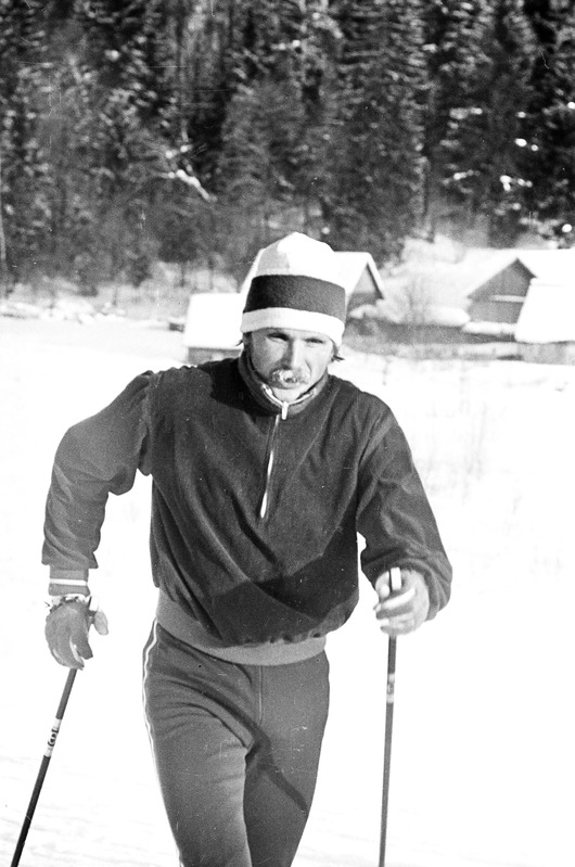 Suusataja Mati Albert suusarajal