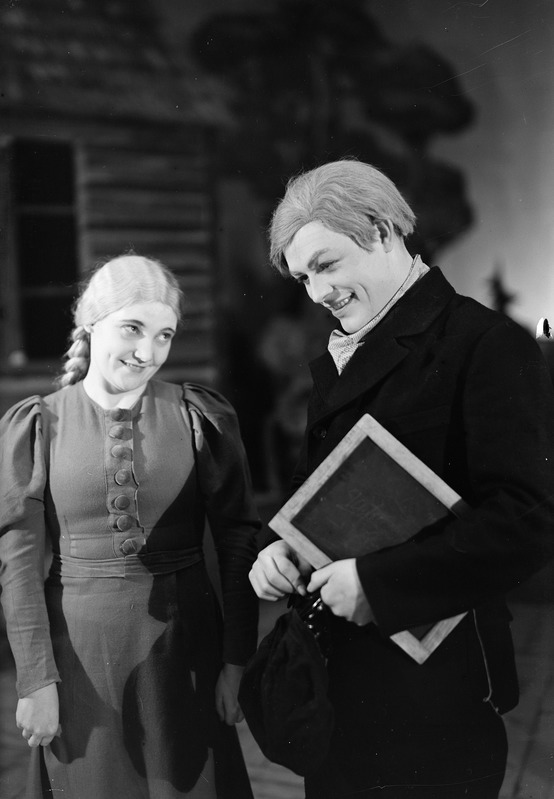 Klaasnegatiiv, Kevade (Oskar Luts), Teele - Aili Leetva-Müür, Tali - Paul Ruubel, Draamateater 1937