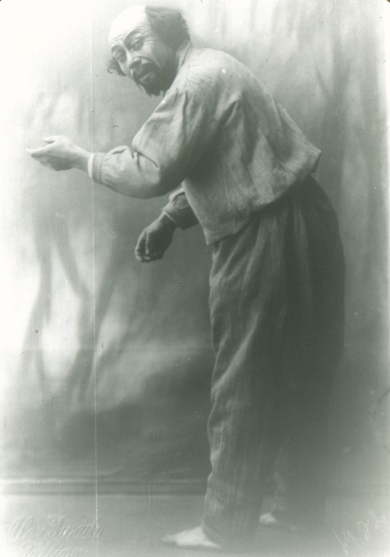 Reprofoto. "Vargamäe" (Anton-Hansen Tammsaare - Andres Särev). Draamateater 1932. Pearu - Johannes Kaljola. Originaalfoto autor Alex. Jurich.