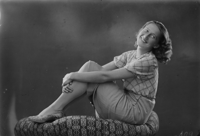 Milvi Laid, eraelus, 1933
