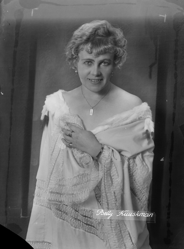 Foto, negatiiv, Betty Kuuskemaa, portree, 1920