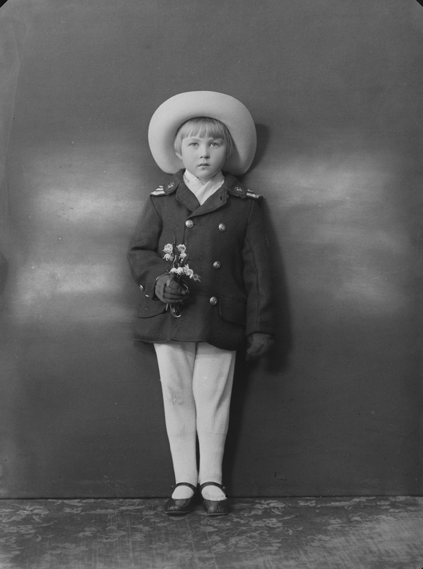 Foto, negatiiv, Betty Kuuskemaa, B. Kuuskemaa poeg: Madis, 1922