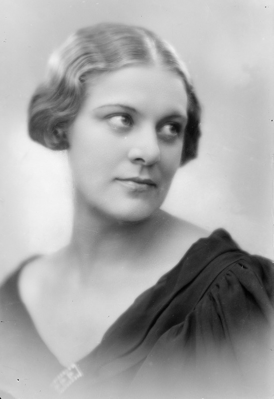 Meta Luts, portree, 1930