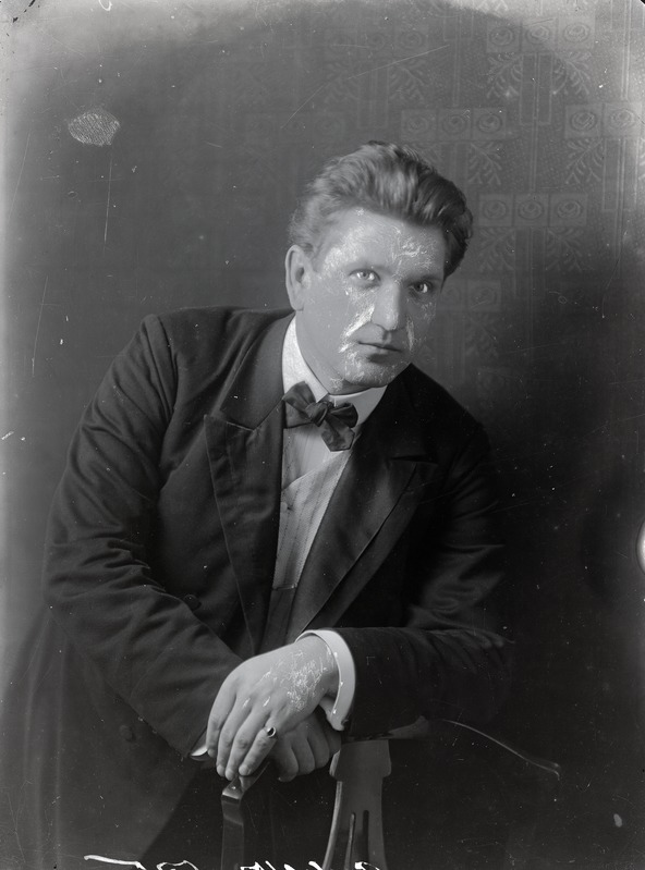 Gustav Avesson, portree, ca 1915