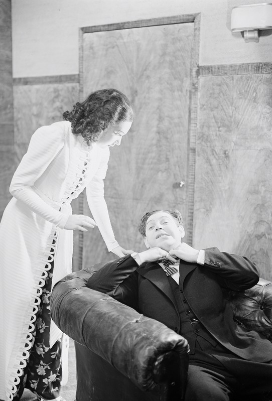 Kergemeelne õde, Estonia, 1938, osades - Marja - Mare Leet, Henryk Topolski - Juhan Tõnopa