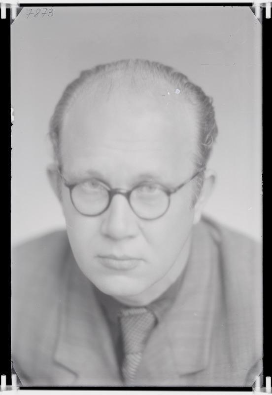 Eino Uuli, portree, 1945