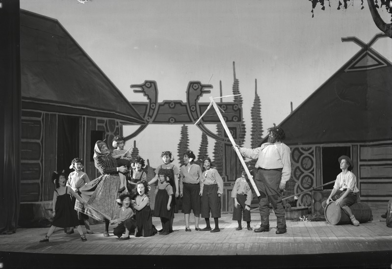 Kaval Ants ja Vanapagan, Estonia, 1931, Pildil Salme Peetson, Sergius Lipp, Ants Eskola