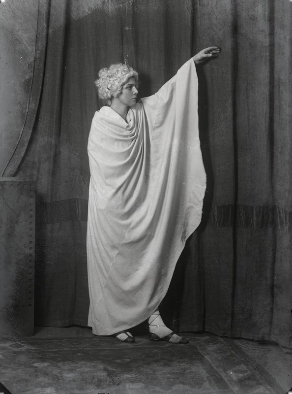 Orpheus põrgus, Estonia, 1920, pildil - Liina Reiman