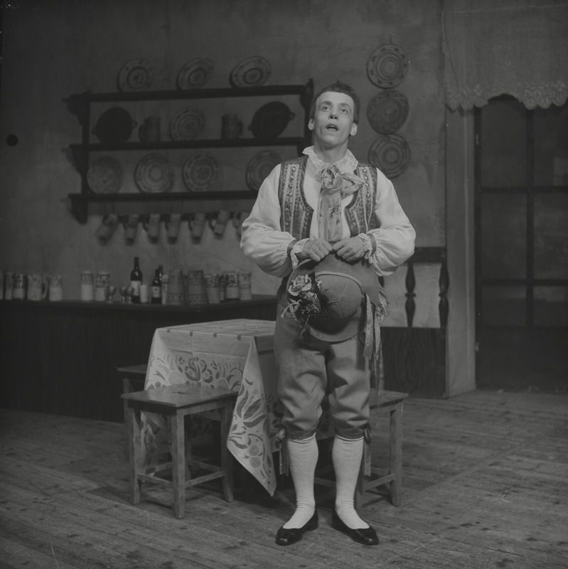 Müüdud Mõrsja, Teater Estonia, 1950, osades: Vašek – Enno Eesmaa