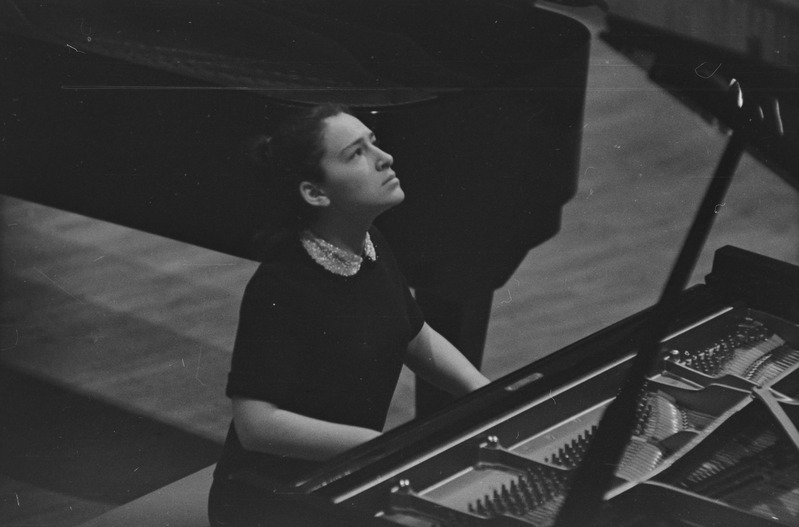 III Üleliiduline pianistide konkurss, Estonia kontserdisaal, 1969, pildil: Raimonda Šeinfeld – õpib Kišinjovi Kunstide Instituudis