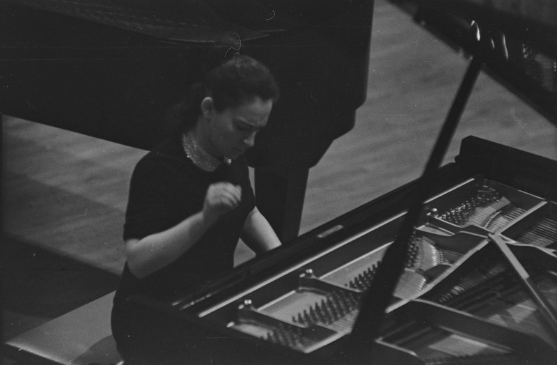 III Üleliiduline pianistide konkurss, Estonia kontserdisaal, 1969, pildil: Raimonda Šeinfeld – õpib Kišinjovi Kunstide Instituudis