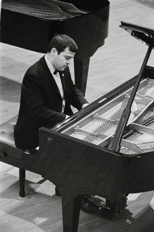 III Üleliiduline pianistide konkurss, Estonia kontserdisaal, 1969, pildil: Lekso Toradze – Tbilisi Konservatooriumi 1.kursuse üliõpilane