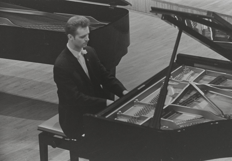 III Üleliiduline pianistide konkurss, Estonia kontserdisaal, 1969, pildil: Raimonda Šeinfeld – õpib Kišinjovi Kunstide Instituudis