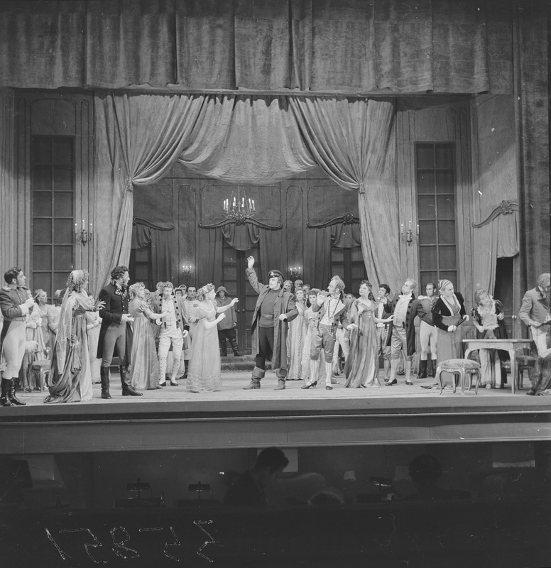 Tormide Rand, Teater Estonia, 1951, osades: Petrov – Georg Taleš