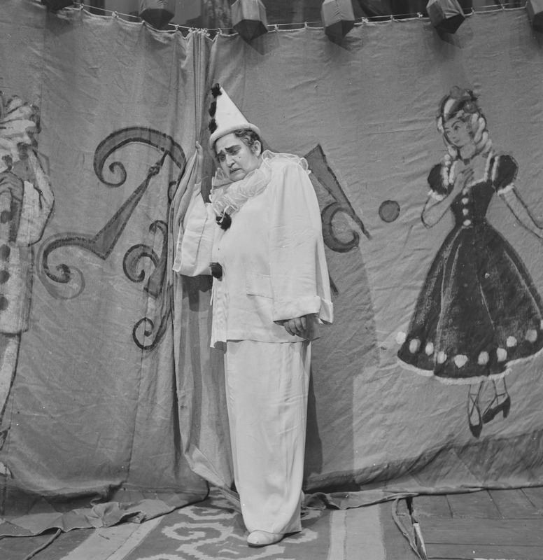 Pajatsid, Teater Estonia, 1954, osades: Canio – Martin Taras