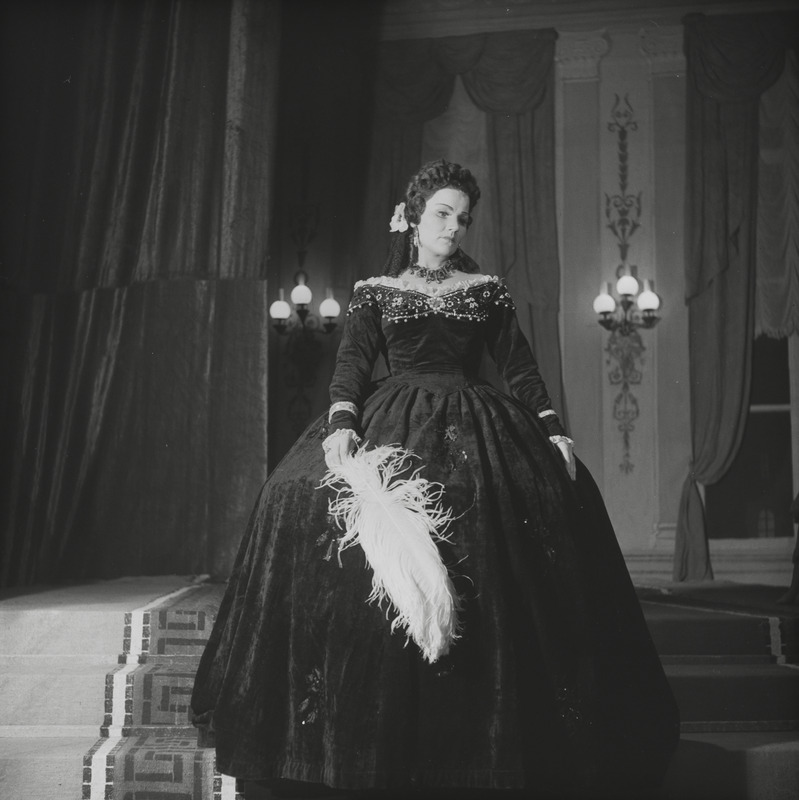 Traviata, Teater Estonia, 1950, osades: Violetta – Klaudia Tiidus