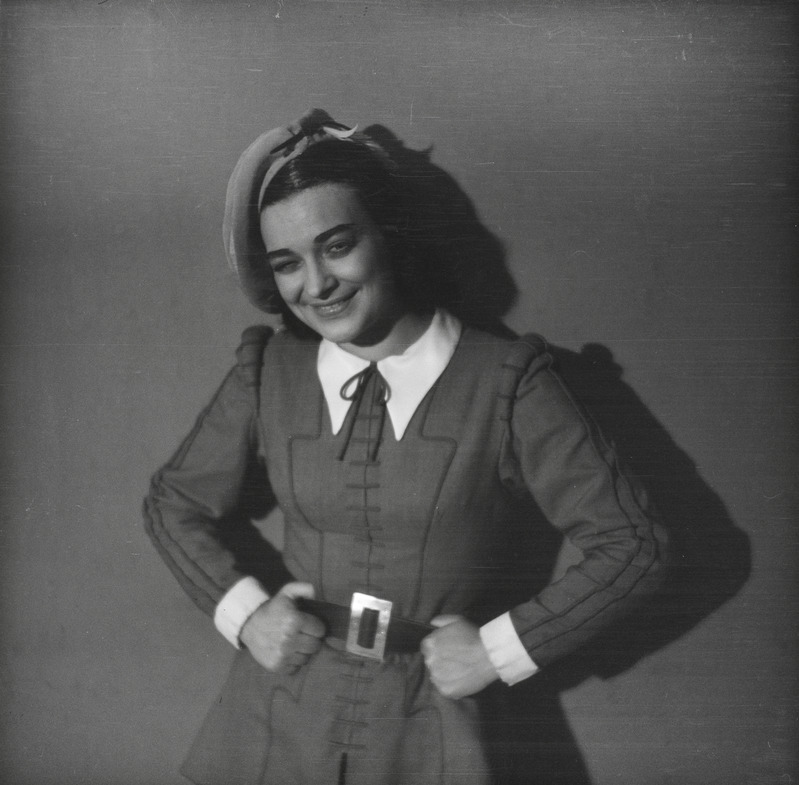 Windsori lõbusad naised, Teater Estonia, 1947, osades: Robin – Inge Põder