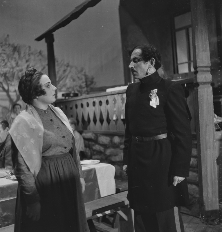 Vaikne Don, Teater Estonia, 1947, osades: Aksinja – Nadežda Sillar, Grigori – Voldemar Paldre