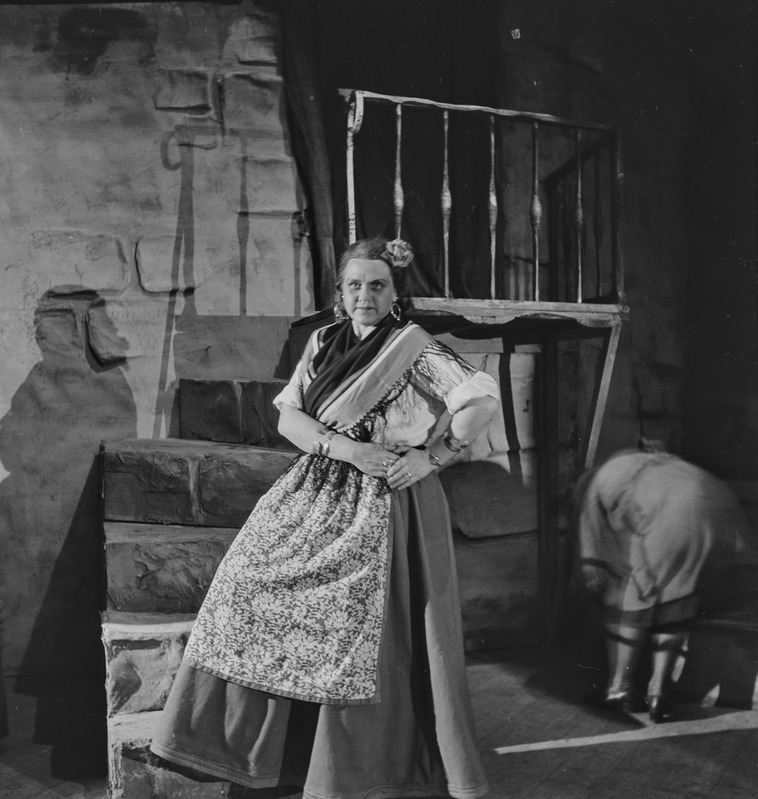 Carmen, Teater Estonia, 1947, pildil: Mare Hellam koorist