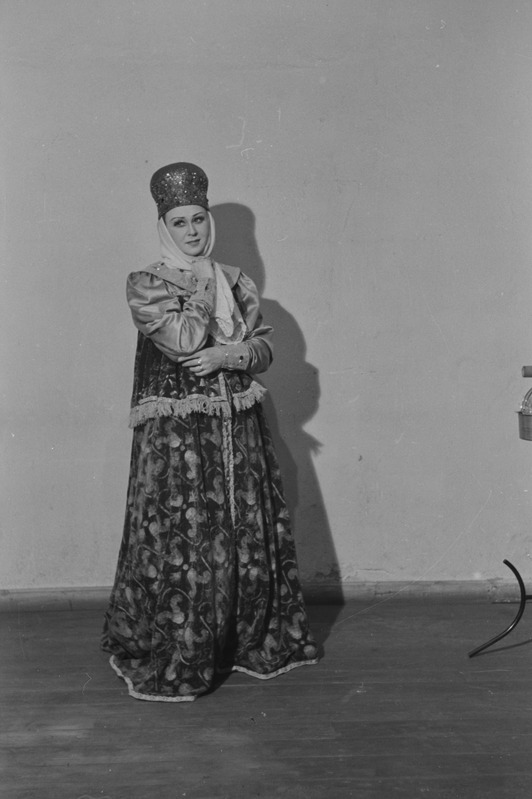 Näkineid, Teater Estonia, 1949, osades: Vürstinna – Galina Kaljuste