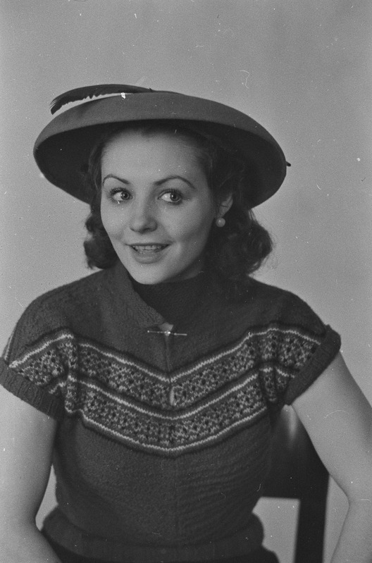 portree: Astrid Arak-Kelder, 1954