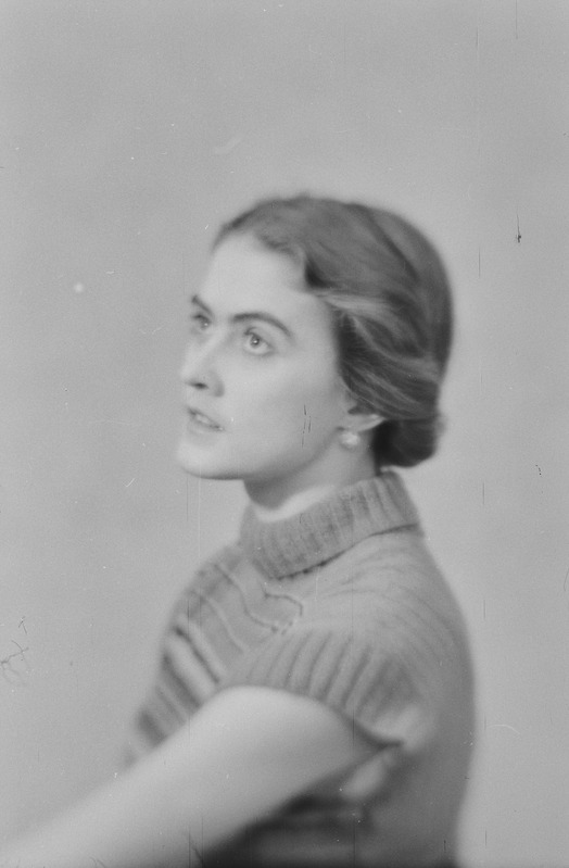 portree: Ülle Ulla, 1956