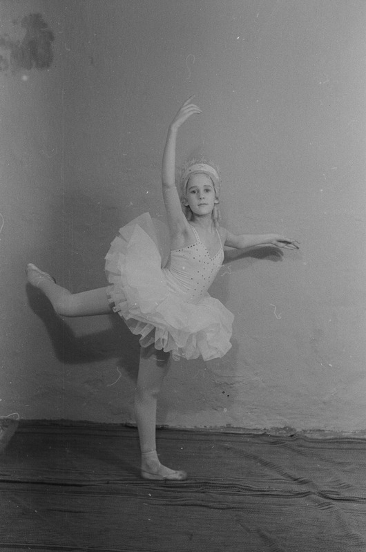Koreograafilise Kooli õpilasõhtu, Teater Estonia, 1952, osades: Lumehelbeke – Helle Jalonen