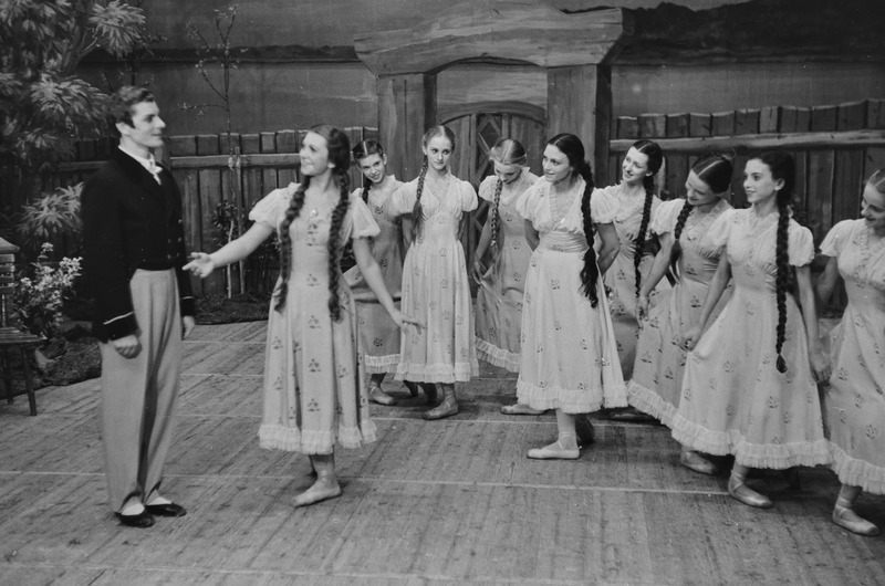 Koreograafilise Kooli 1. lennu lõpetajate balletiõhtu ja lõpuaktus, pildil: Glieri balleti Vaskratsanik 2. vaatus