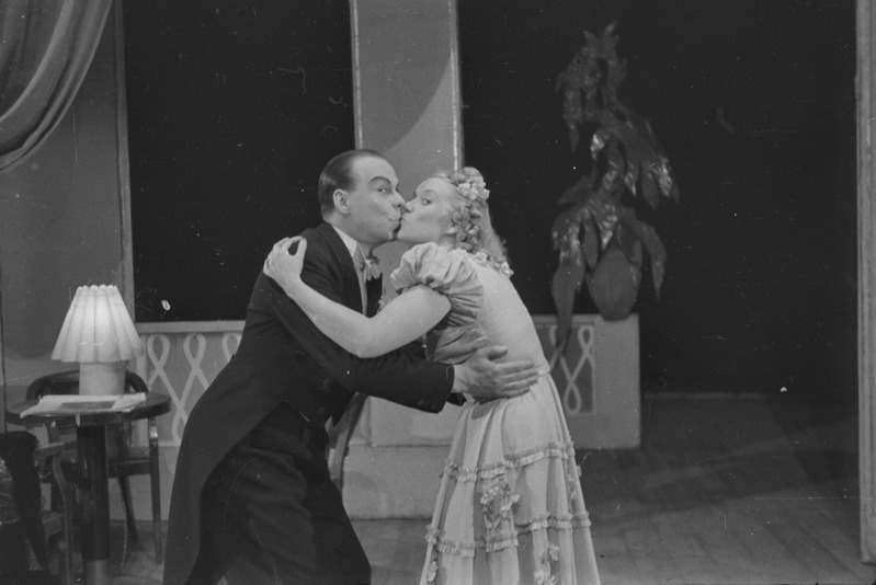 Silva, Teater Estonia, 1944, osades: Boni – Endel Pärn, Stassi – Sophie Sooäär