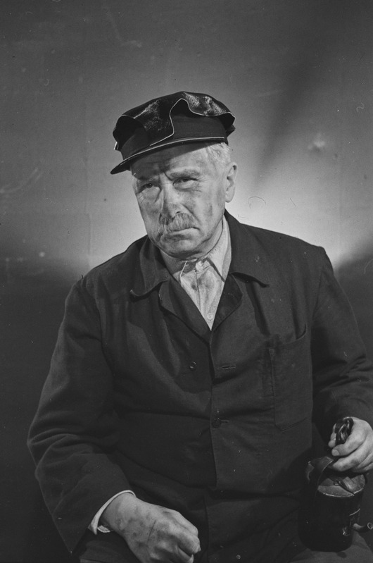 Noor kaardivägi, Teater Estonia, 1951, osades: Grigori Šestova – Karl Ots