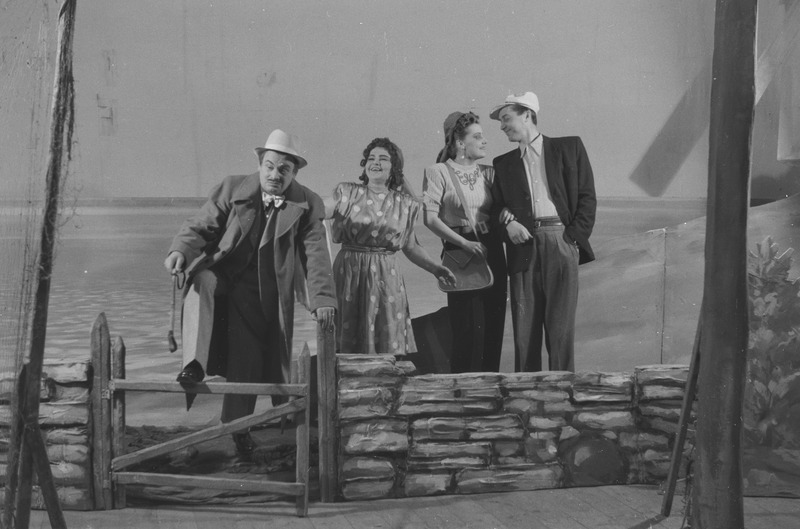 Tagaranna meeste kalakuunar, Teater Estonia, 1947, osades: Gustav Vihvelin – Ruut Tarmo, Ludmilla – Mari Möldre, Vihvelini sekretär – Astrid Saaga, Rudolf – Olev Eskola