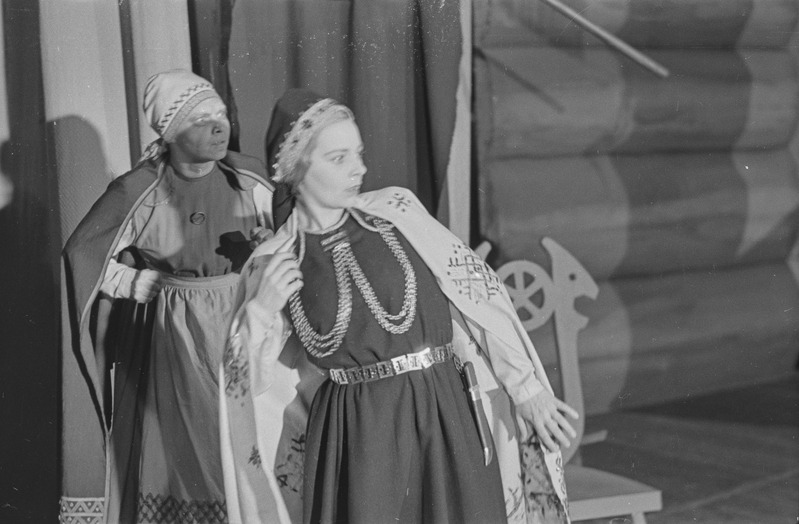 Kalevipoeg, Teater Estonia, 1948, osades: Linda – Juta Arg