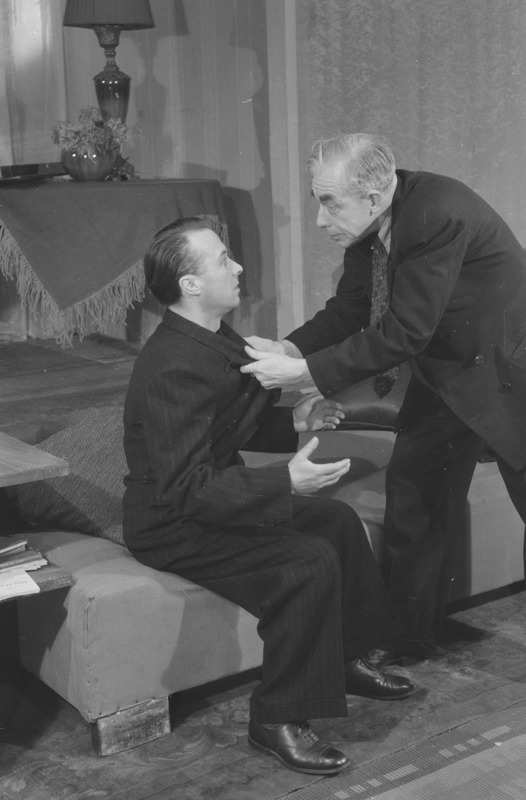 Vene küsimus, Teater Estonia, 1947, osades: Smith – Ants Eskola, Morphy – Hugo Laur