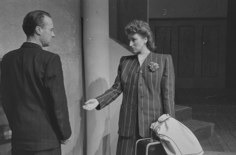 Vene küsimus, Teater Estonia, 1947, osades: Smith – Ants Eskola, Jessie – Heli Viisimaa